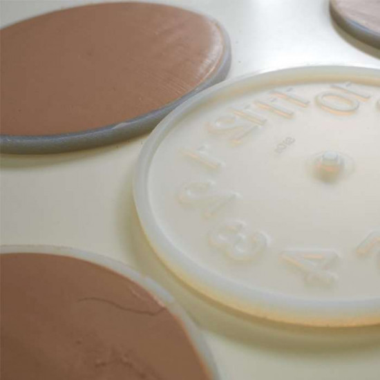Diatomaceous earth clock - Yellow [ Display ]