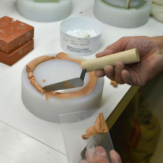 diatomaceous earth table clock [DISPLAY Left]