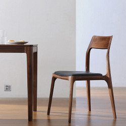 Oaki Chair, Natural Walnut 