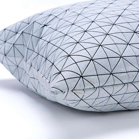 Geo origami pillow-M B&W [DISPLAY Left]