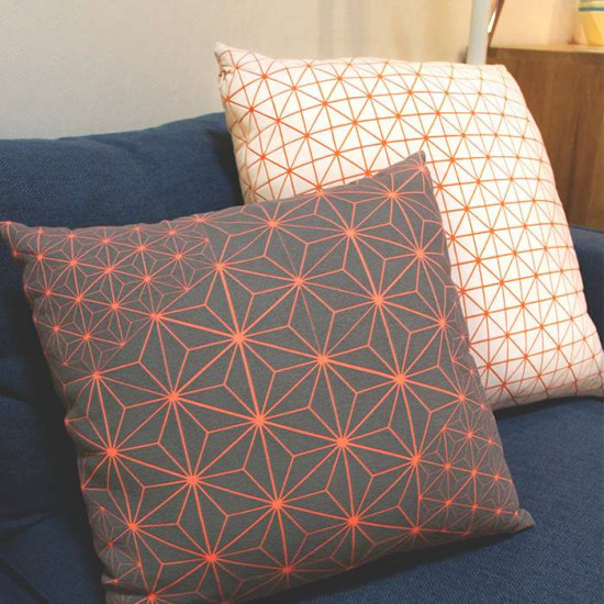 Tamara pillow - NEO [1 x DISPLAY Left]