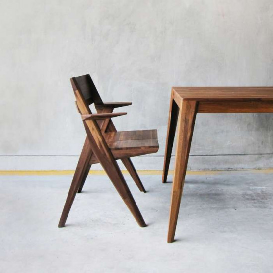 [DISPLAY] Piece Table L140 - Walnut